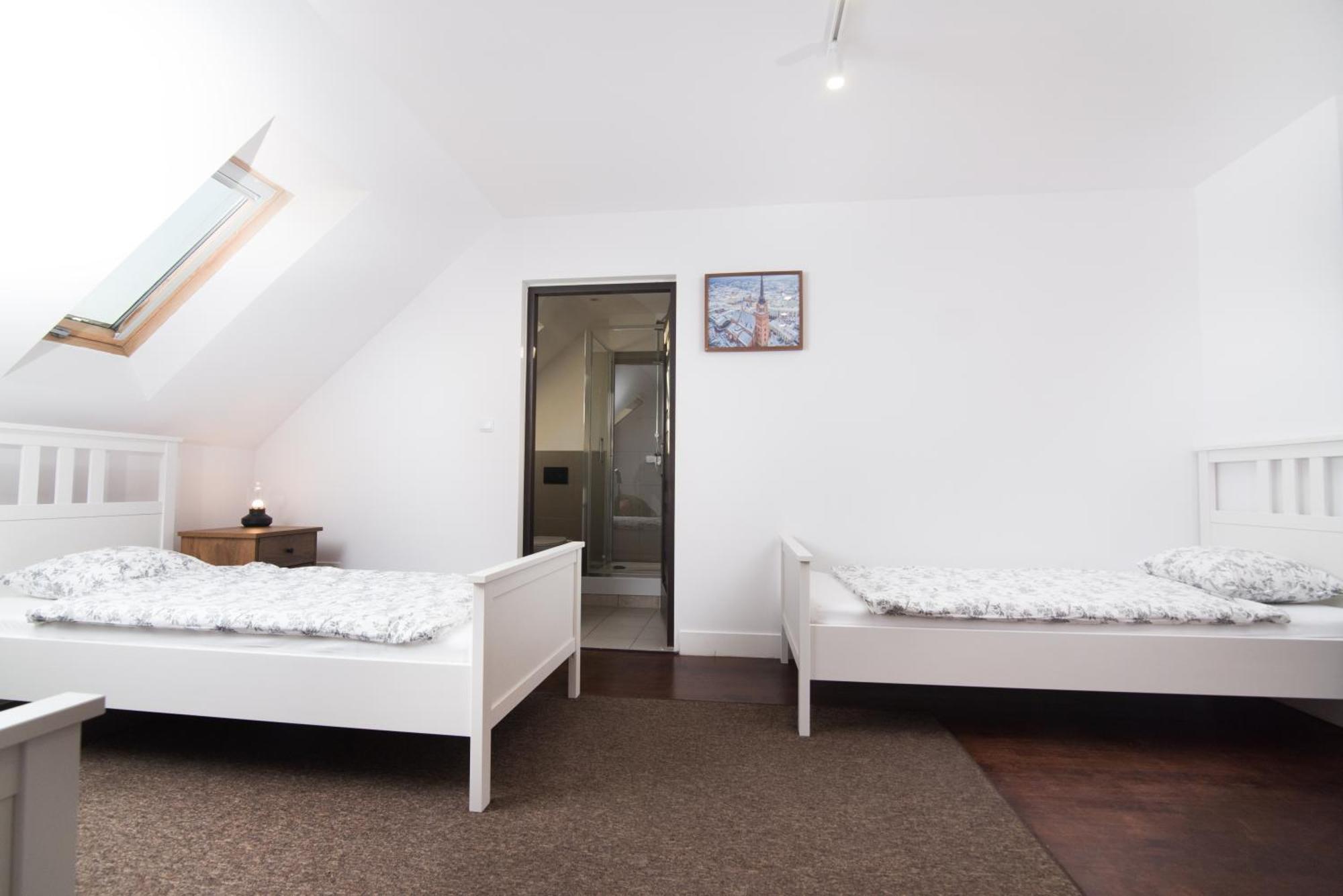 Hubertus Hotel Wola Rzedzinska Bagian luar foto