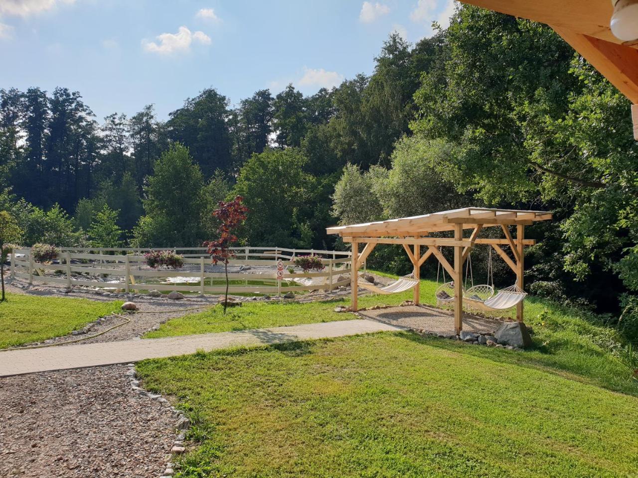 Hubertus Hotel Wola Rzedzinska Bagian luar foto