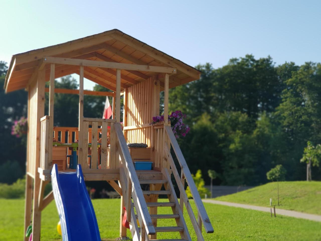 Hubertus Hotel Wola Rzedzinska Bagian luar foto